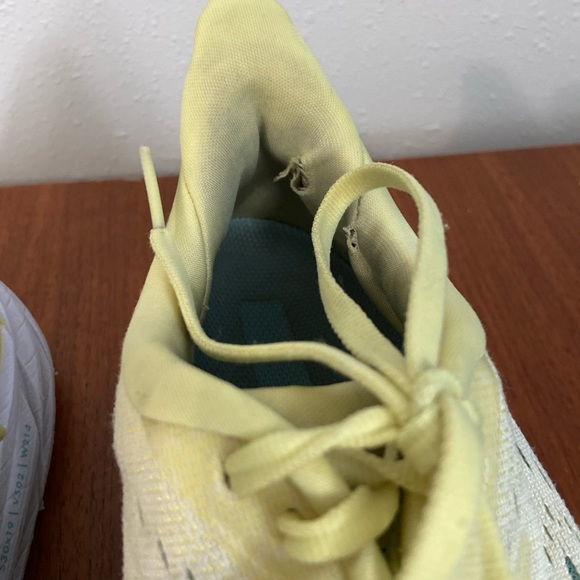 Hoka Women's Clifton 8 Max Cushioned
Road Running Shoes - Picture 5 of 8